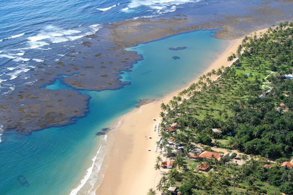 Baía de Camamu y Piscinas Naturales